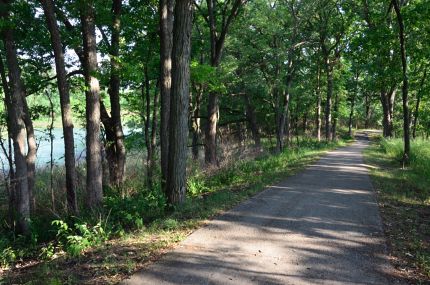 Ridge and Woods on Moraine Hills Bike Trail